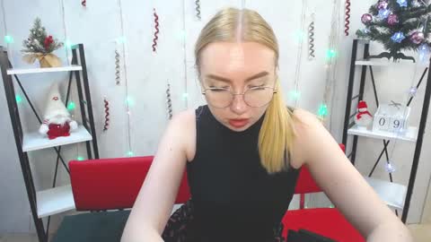 Snapshot of beatriceflyy chatting on 01/09/25, 03:34 BeatriceFlyy online show from 01/09/25, 03:34