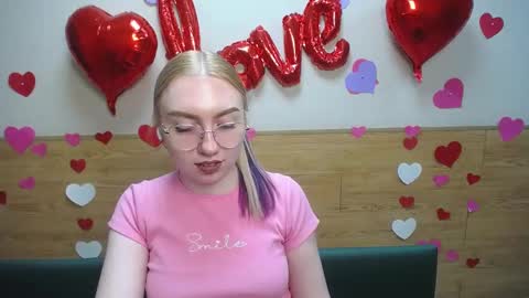 Snapshot of beatriceflyy chatting on 02/18/25, 02:38 BeatriceFlyy online show from 02/18/25, 02:38