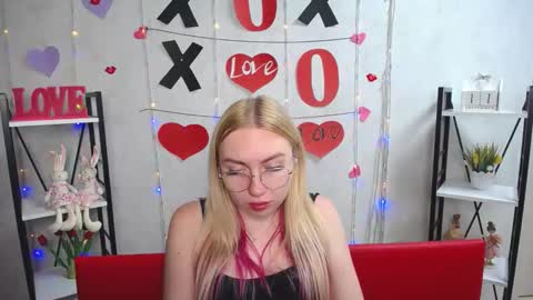Snapshot of beatriceflyy chatting on 09/11/25, 03:56 BeatriceFlyy online show from 09/11/25, 03:56