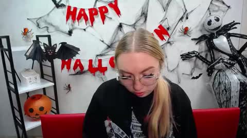 BeatriceFlyy online show from 10/29/25, 01:02