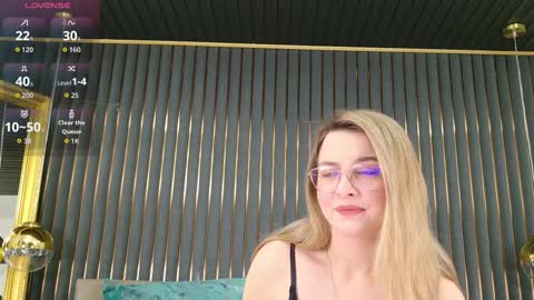 Snapshot of beatricehaze chatting on 03/15/26, 08:26 Beatrice online show from 03/15/26, 08:26