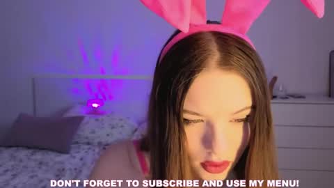 Snapshot of beatricemoonlight chatting on 04/13/26, 09:04 My name is Beatrice Like my broadcast pls 3 online show from 04/13/26, 09:04