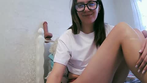 BeatriceTender online show from 01/13/25, 07:11