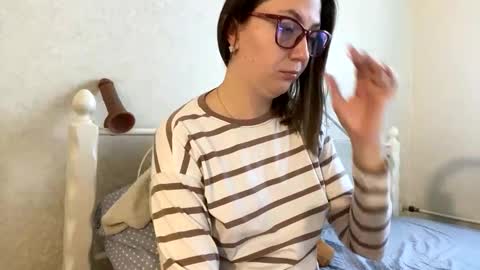 BeatriceTender online show from 12/03/25, 10:02