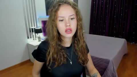 BeatriceWild online show from 09/19/25, 10:49