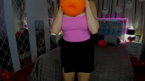 BeatriceWild online show from 10/29/25, 11:23