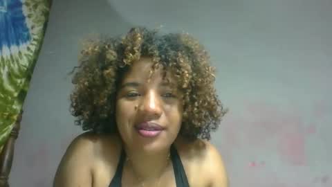 Snapshot of beatriicee chatting on 05/06/26, 06:35 beatriicee online show from 05/06/26, 06:35