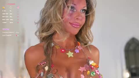Snapshot of beatrix_rich chatting on 06/13/26, 07:01 beatrix_rich online show from 06/13/26, 07:01