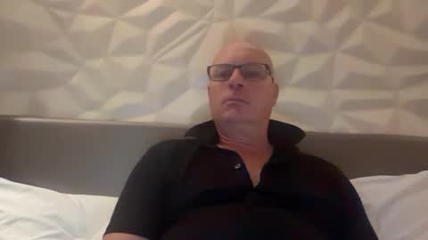 Snapshot of beatsboy87 chatting on 06/12/26, 05:45 beatsboy87 online show from 06/12/26, 05:45