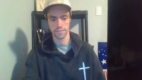 Snapshot of beaulieu2027 chatting on 12/13/25, 09:31 beaulieu2027 online show from 12/13/25, 09:31