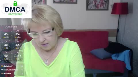 Snapshot of beautiful_lina7 chatting on 03/22/26, 08:40 your Lana online show from 03/22/26, 08:40