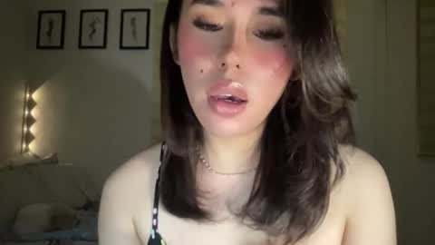 Snapshot of beautiful_lust69 chatting on 12/17/25, 01:50 Sweet Aya online show from 12/17/25, 01:50