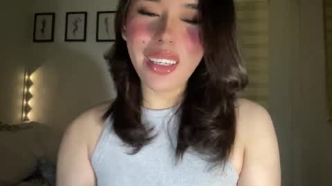 Snapshot of beautiful_lust69 chatting on 12/22/25, 02:25 Sweet Aya online show from 12/22/25, 02:25