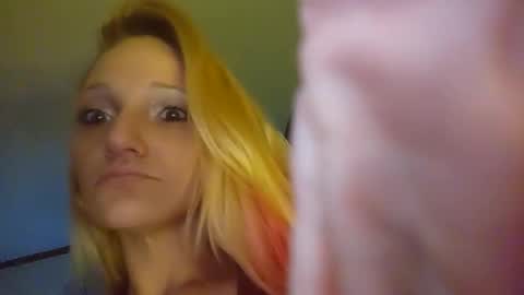Julie Nicole online show from 01/18/25, 06:03