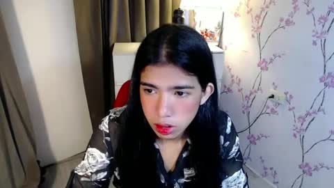 TRIXIE online show from 12/15/25, 05:01