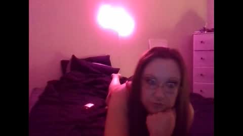 Snapshot of beautifulxxdisaster22 chatting on 09/26/25, 04:05 kalysta online show from 09/26/25, 04:05