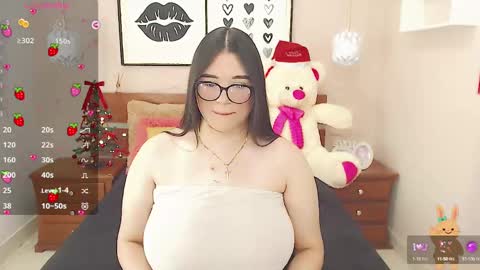 Snapshot of beautty_pink chatting on 12/23/24, 02:07 beautty_pink online show from 12/23/24, 02:07