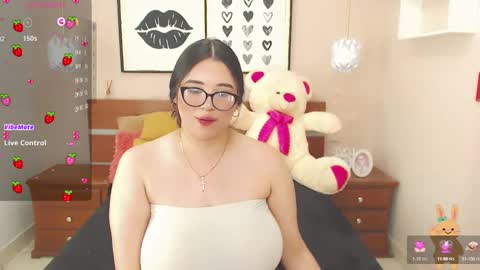 Snapshot of beautty_pink chatting on 01/22/25, 08:06 beautty_pink online show from 01/22/25, 08:06