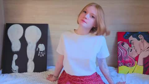 Snapshot of beauty_ho chatting on 05/27/26, 08:00 Juli online show from 05/27/26, 08:00