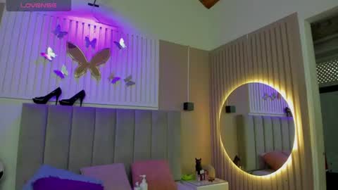 Snapshot of beauty_milf4 chatting on 07/12/26, 11:34 Chantall online show from 07/12/26, 11:34