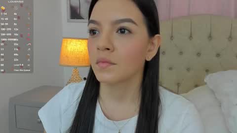 Ariana Reyes online show from 11/24/25, 12:38