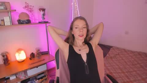 Eliise online show from 02/11/25, 09:09