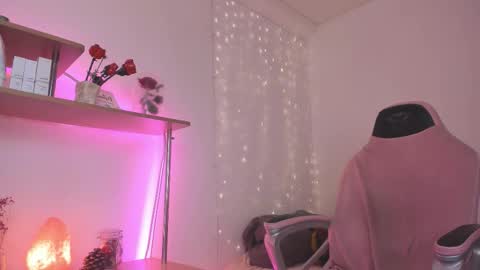 Eliise online show from 10/04/25, 02:04