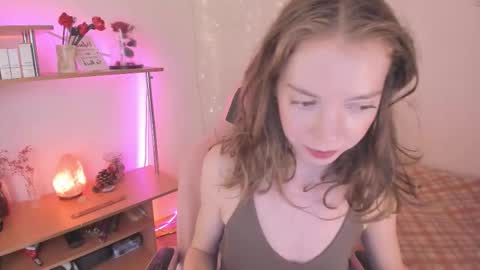 Eliise online show from 10/06/25, 09:07