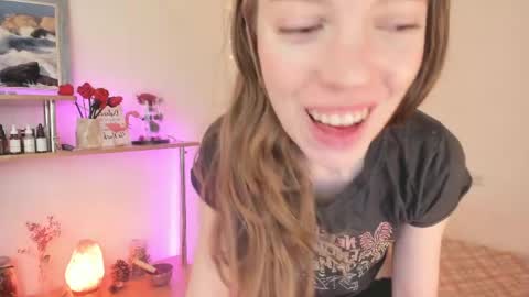 Eliise online show from 04/25/26, 02:14
