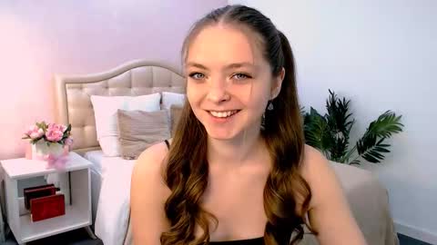 Gloria online show from 09/25/25, 01:15