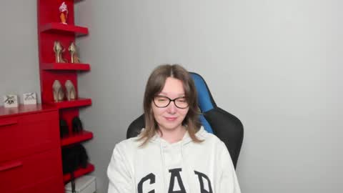Zoe online show from 05/13/26, 05:49