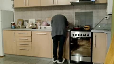 Snapshot of bebacksooon chatting on 01/05/26, 05:27 Raluca online show from 01/05/26, 05:27