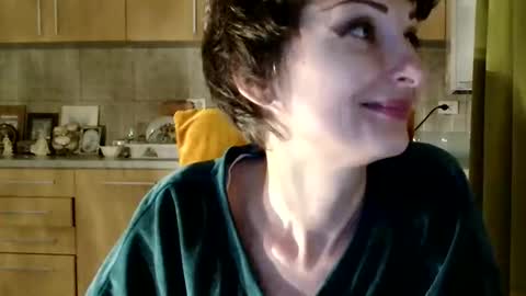 Raluca online show from 04/15/26, 07:58