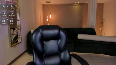 Am Becca online show from 09/23/25, 07:50