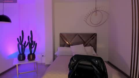 Am Becca online show from 10/12/25, 05:34