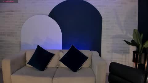 Am Becca online show from 11/30/25, 06:01