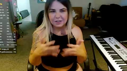 Snapshot of beccalubov chatting on 07/27/26, 04:58 Becca Lubov online show from 07/27/26, 04:58
