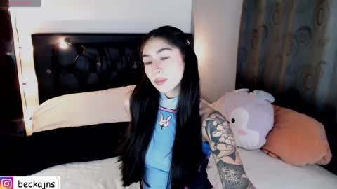 Snapshot of beck__jones chatting on 05/08/26, 03:56 Marzhie online show from 05/08/26, 03:56