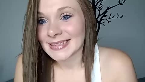 Snapshot of becky2994 chatting on 11/02/25, 04:04 BECKY BOO online show from 11/02/25, 04:04