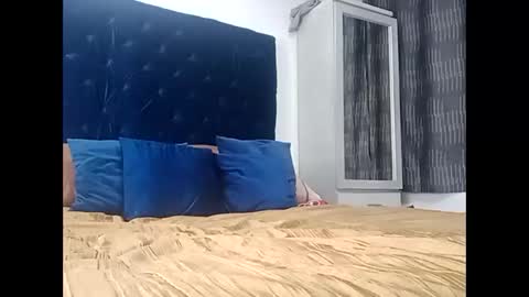 Snapshot of becky2994 chatting on 11/21/25, 05:28 BECKY BOO online show from 11/21/25, 05:28