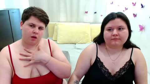 BeckyAndEllen online show from 09/22/25, 01:02