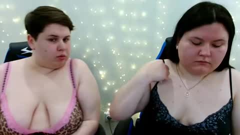 BeckyAndEllen online show from 05/03/26, 11:27