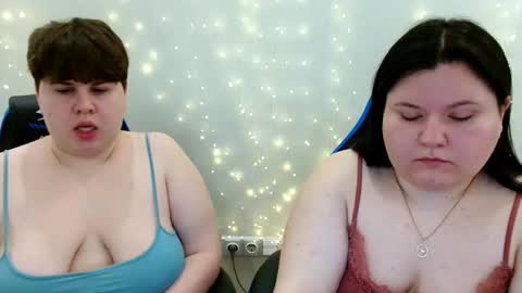 Snapshot of beckyandellen chatting on 05/06/26, 09:58 BeckyAndEllen online show from 05/06/26, 09:58