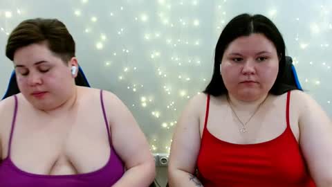 Snapshot of beckyandellen chatting on 05/18/26, 08:14 BeckyAndEllen online show from 05/18/26, 08:14