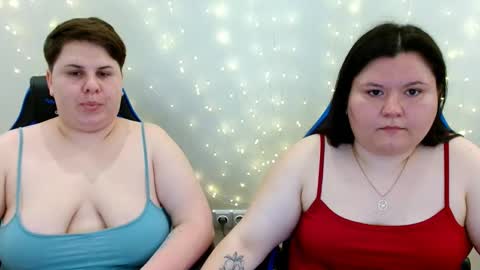 Snapshot of beckyandellen chatting on 06/10/26, 10:36 BeckyAndEllen online show from 06/10/26, 10:36