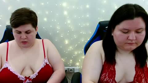 Snapshot of beckyandellen chatting on 06/19/26, 11:03 BeckyAndEllen online show from 06/19/26, 11:03