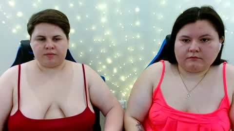 Snapshot of beckyandellen chatting on 07/10/26, 12:30 BeckyAndEllen online show from 07/10/26, 12:30