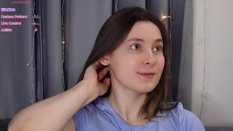 Snapshot of beckymartens chatting on 10/17/25, 01:53 BeckyMartens come join me on while im offline here online show from 10/17/25, 01:53