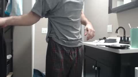 Snapshot of bedghost chatting on 01/18/26, 05:22 bedghost online show from 01/18/26, 05:22