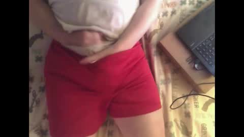 Snapshot of bedwetboy chatting on 12/27/24, 01:28 Bedwetboys online show from 12/27/24, 01:28